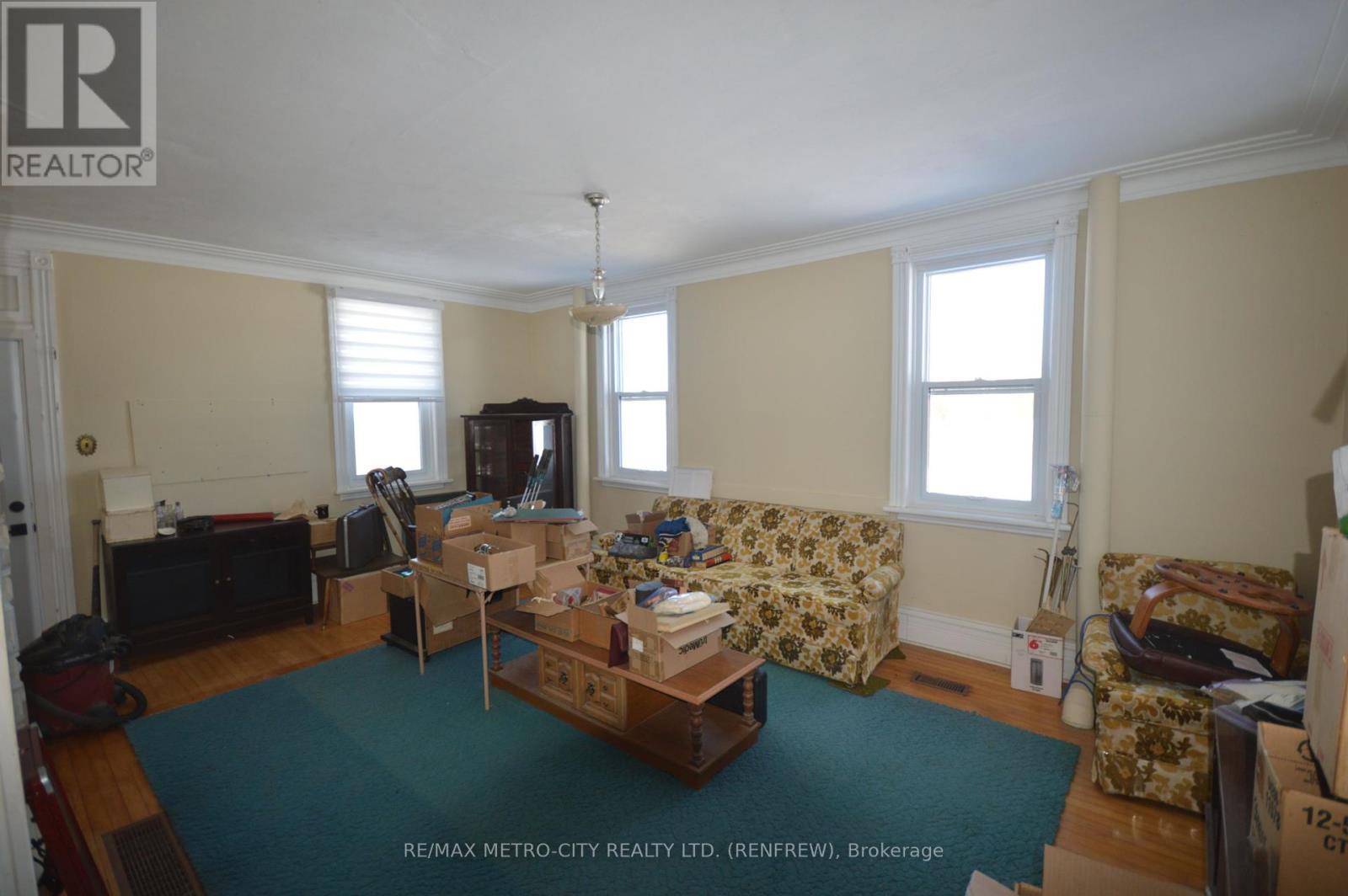102 Scheel Drive Property Photo 4