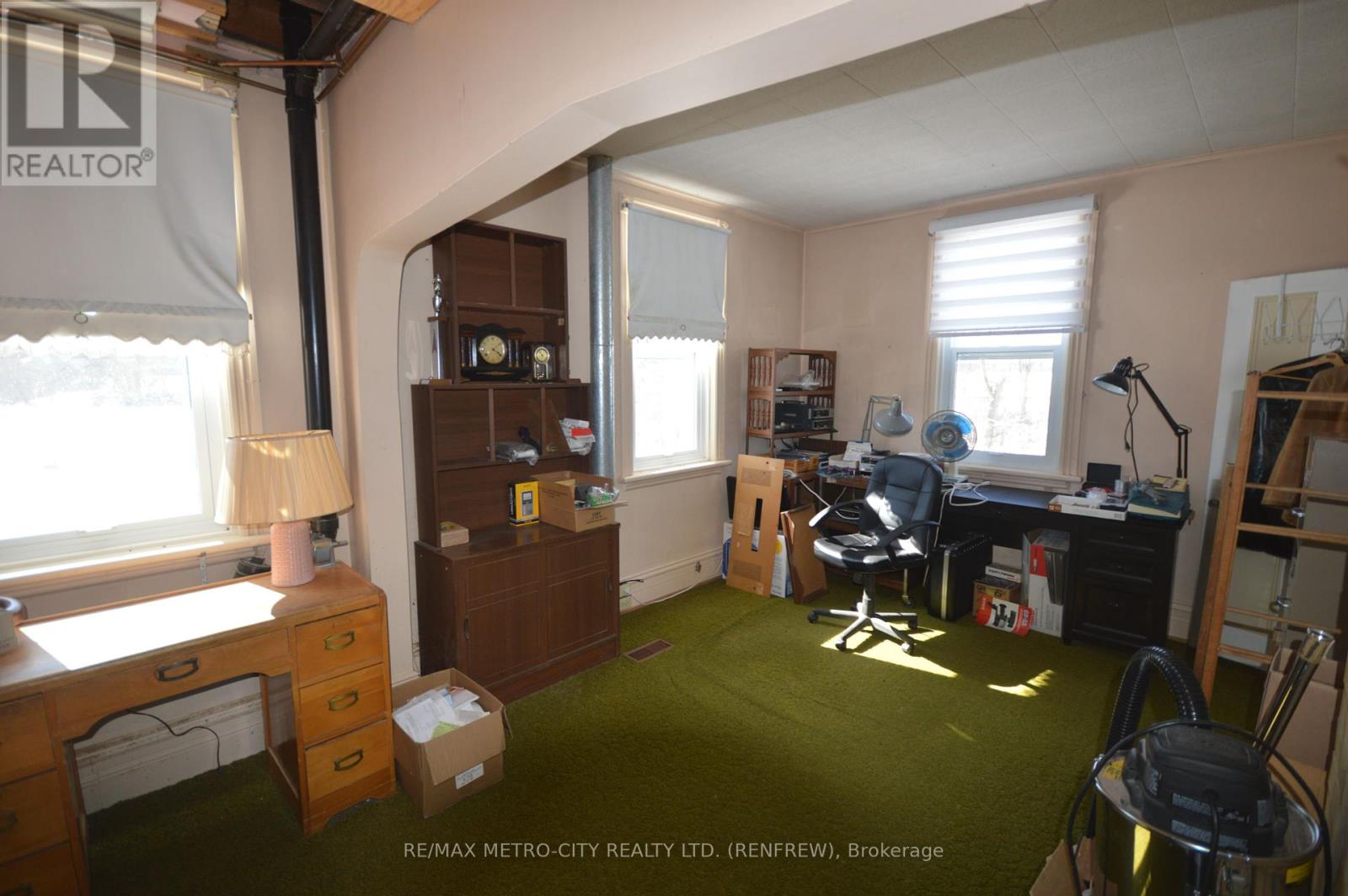 102 Scheel Drive Property Photo 5
