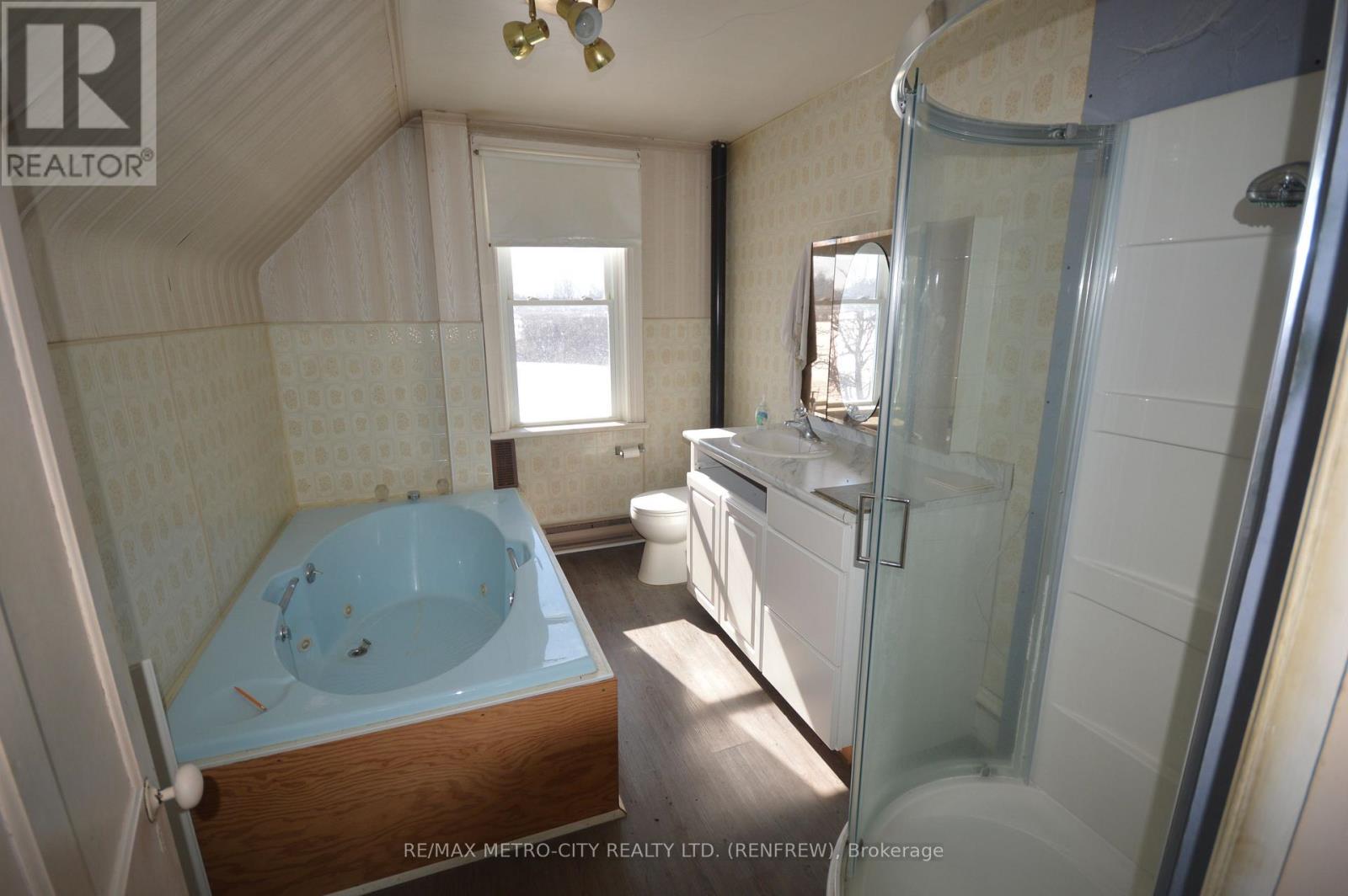 102 Scheel Drive Property Photo 11