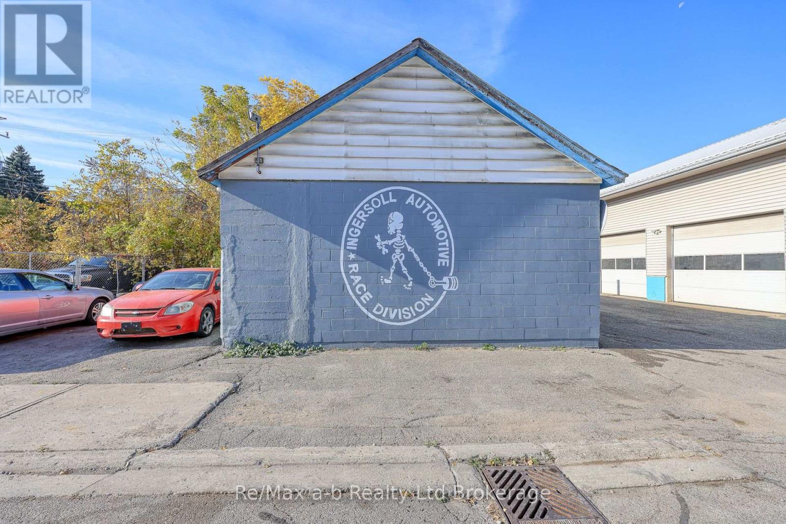 22 Charles Street East Street E Property Photo 5