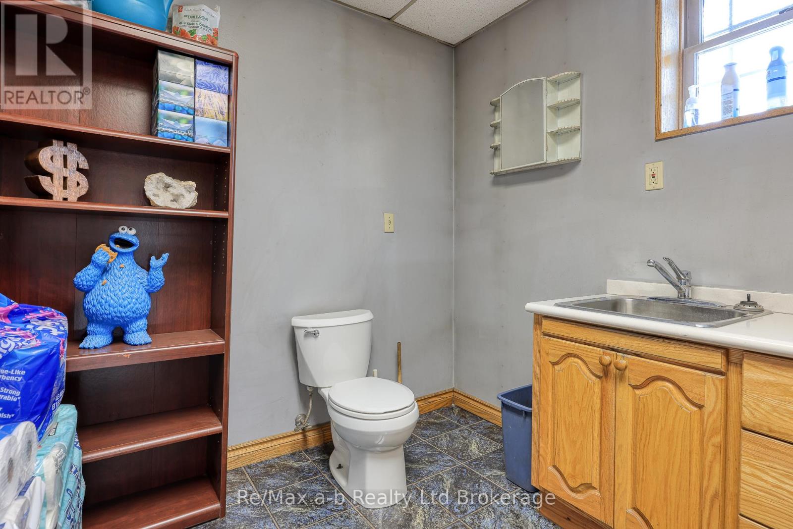 22 Charles Street East Street E Property Photo 27