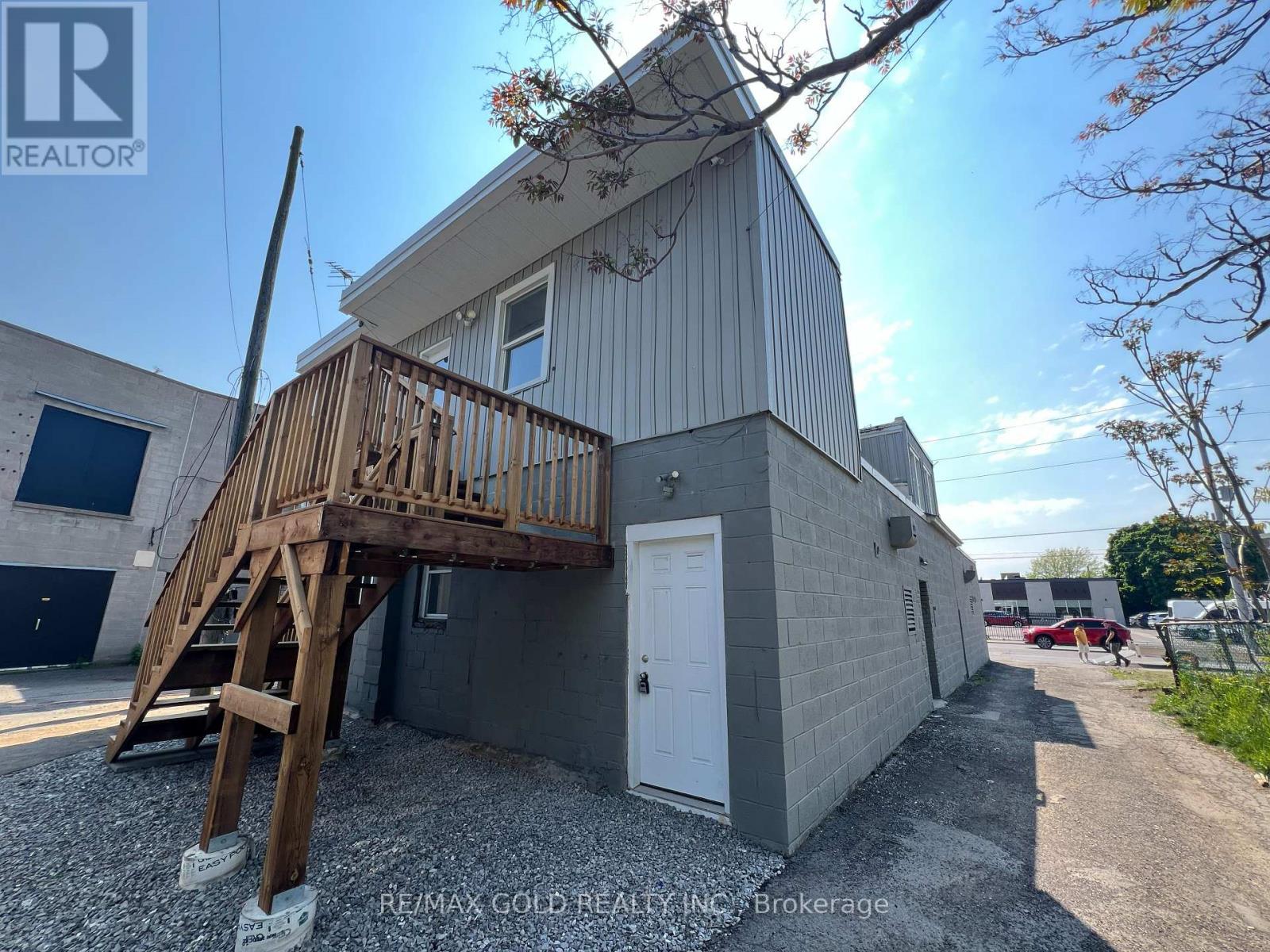 Unit 5 (rear) - 78 Geneva Street Property Photo 1
