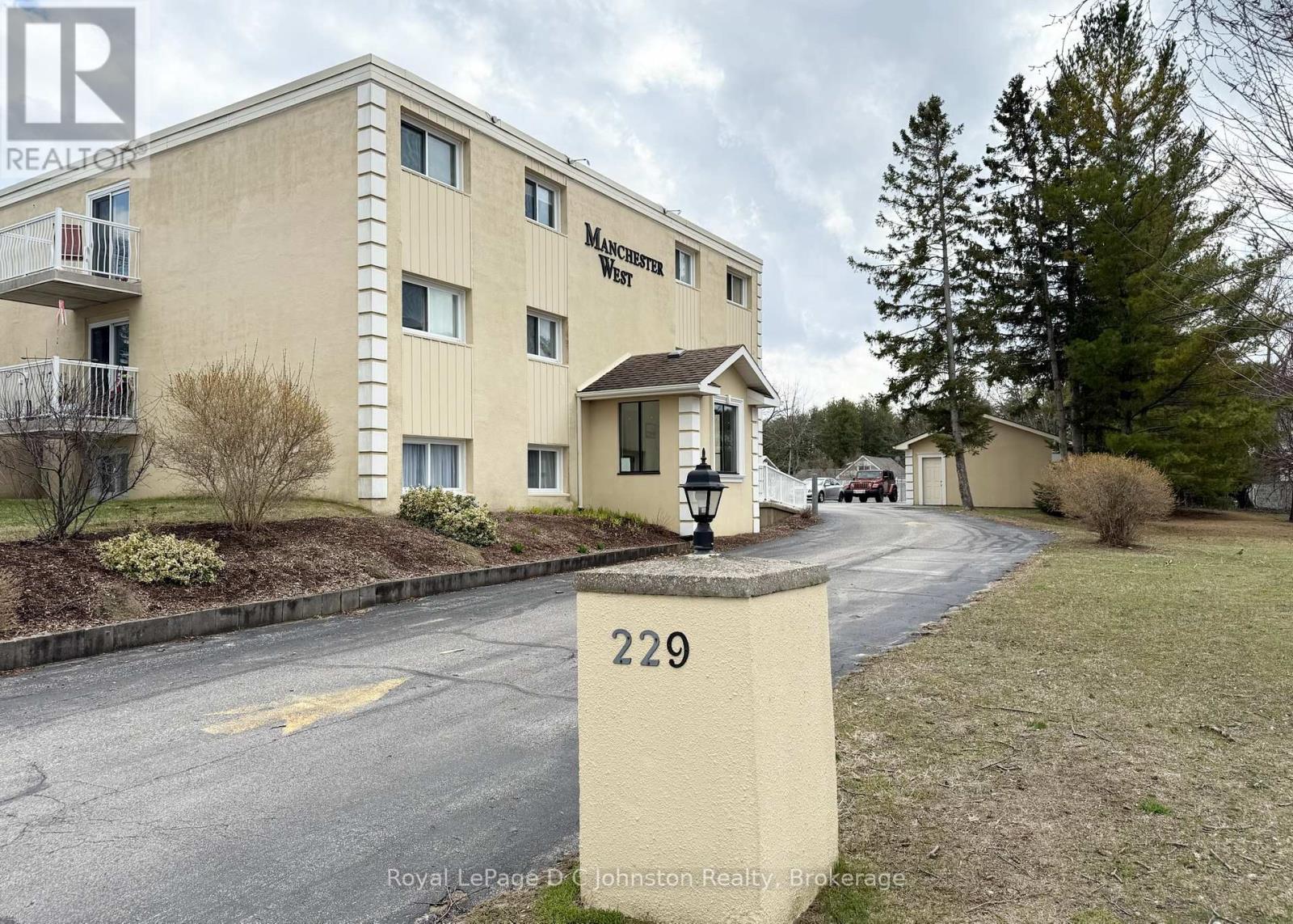 229-103 ADELAIDE STREET E Property Photo 1
