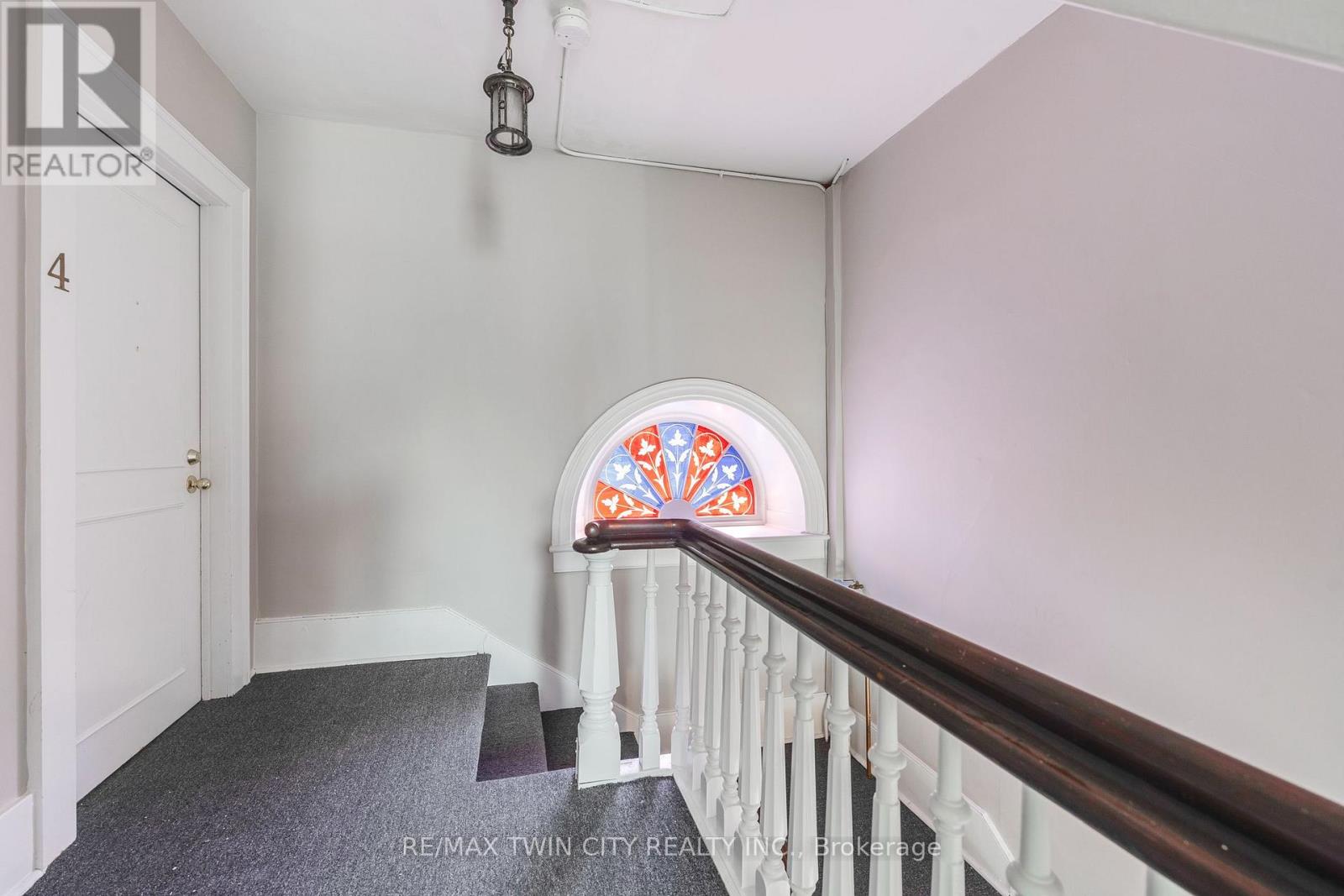 840-846 King Street E Property Photo 13