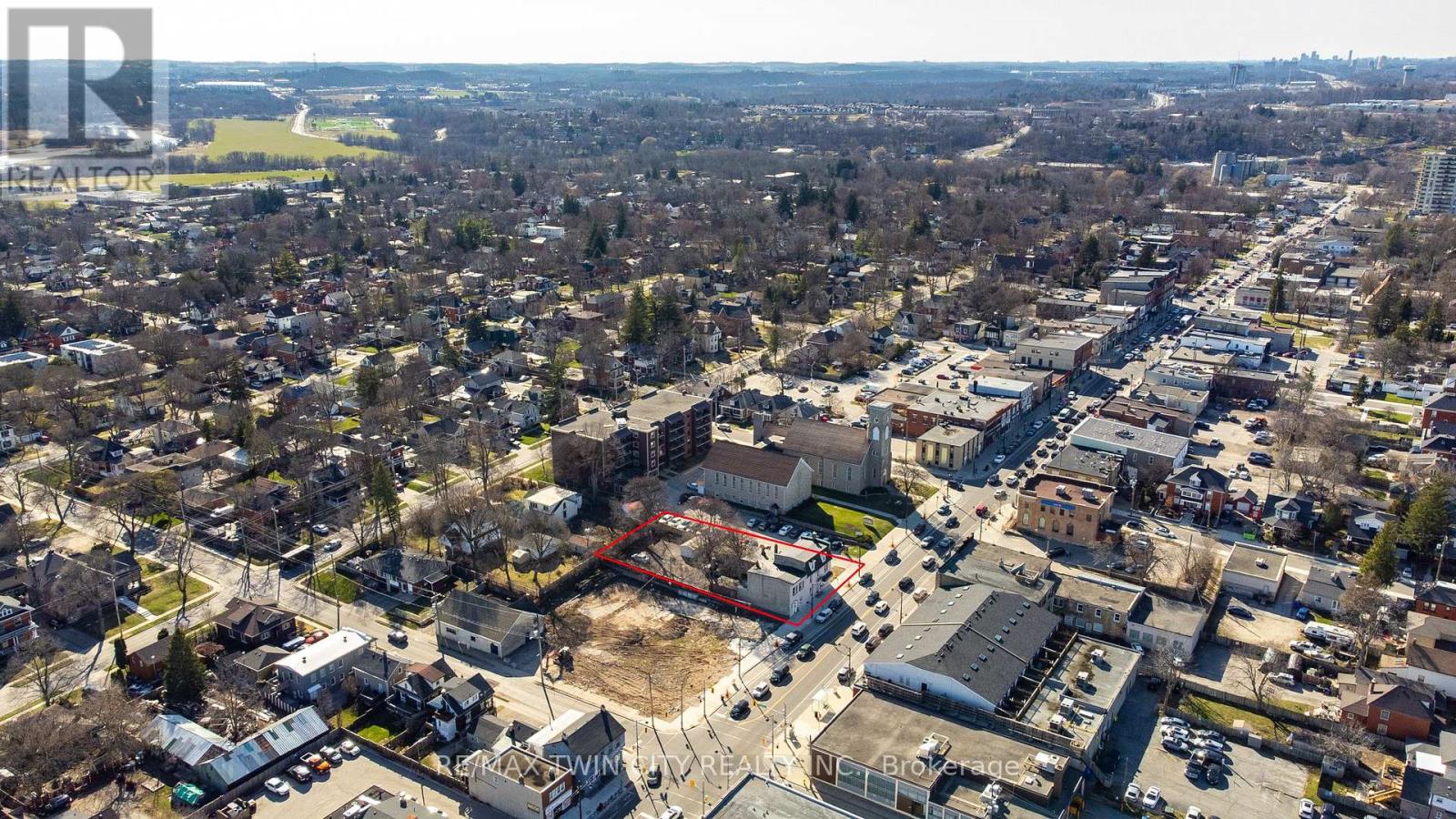840-846 King Street E Property Photo 21