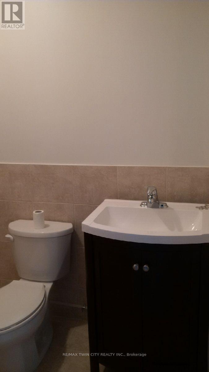 840-846 King Street E Property Photo 24