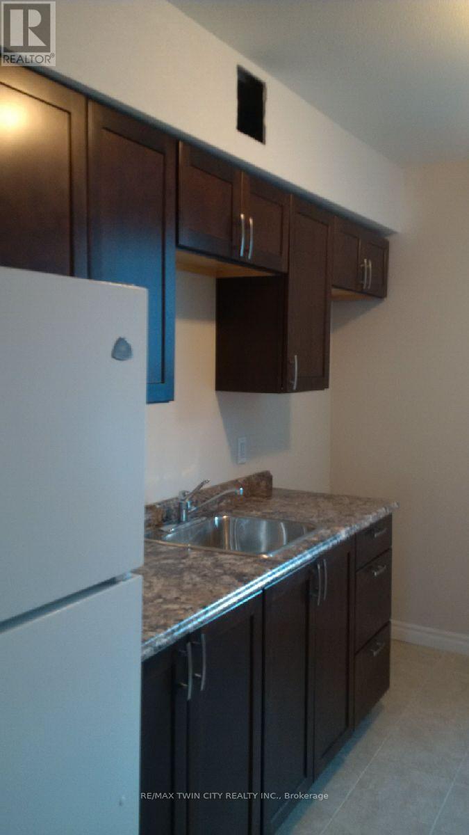 840-846 King Street E Property Photo 25