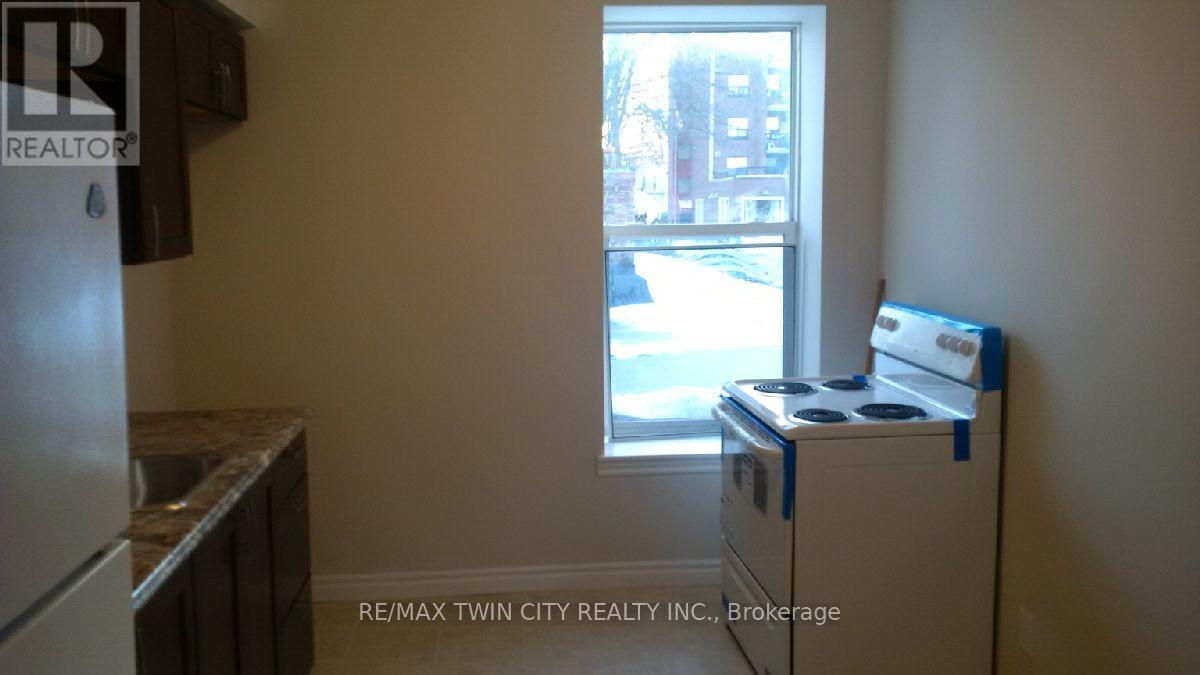 840-846 King Street E Property Photo 26