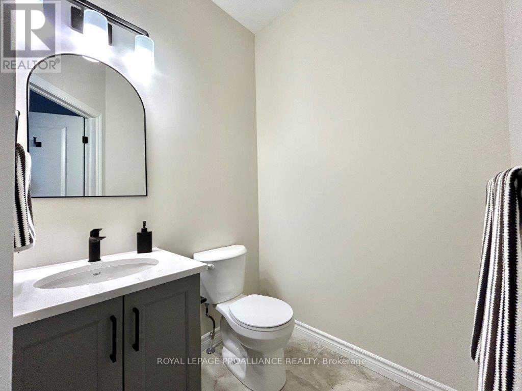 6 Peace River Street Property Photo 2