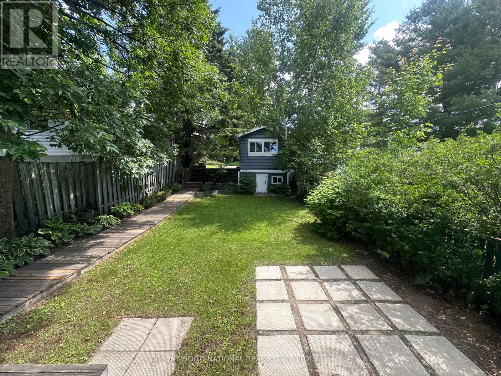 367 Wigston Drive Property Photo 8