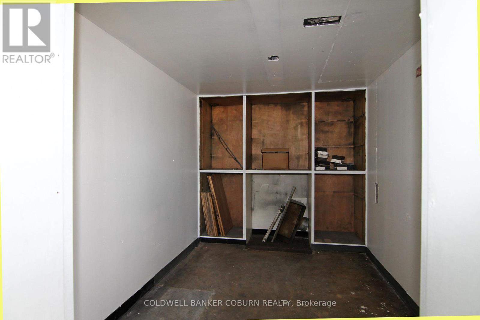 10619 Main Street Property Photo 11