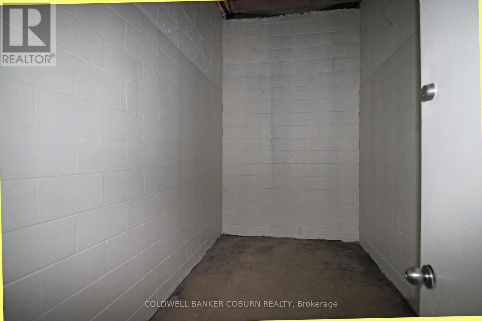 10619 Main Street Property Photo 12