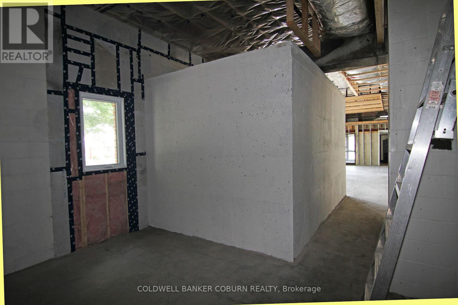 10619 Main Street Property Photo 15