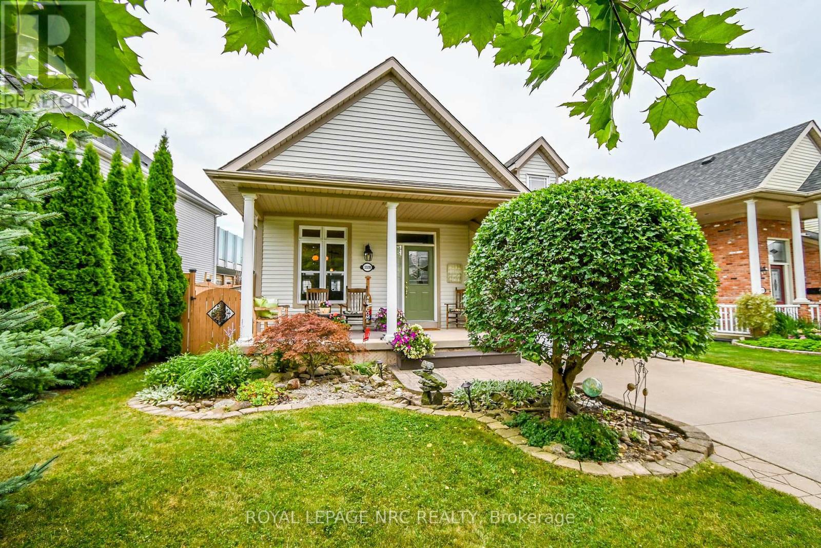 3328 Dustan Street Property Photo 1