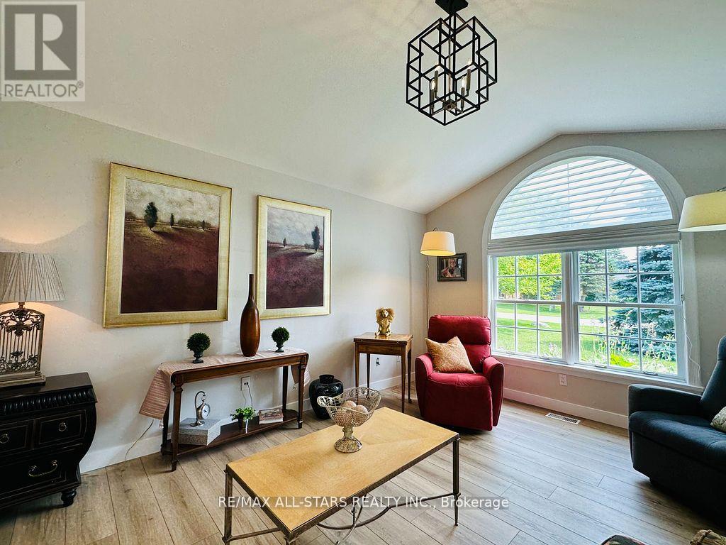 36 Russell Hill Road Property Photo 10