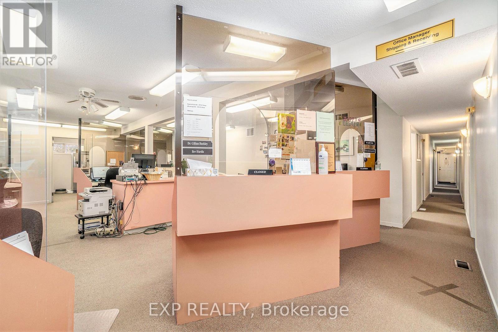 299 Lake Avenue E Property Photo 6