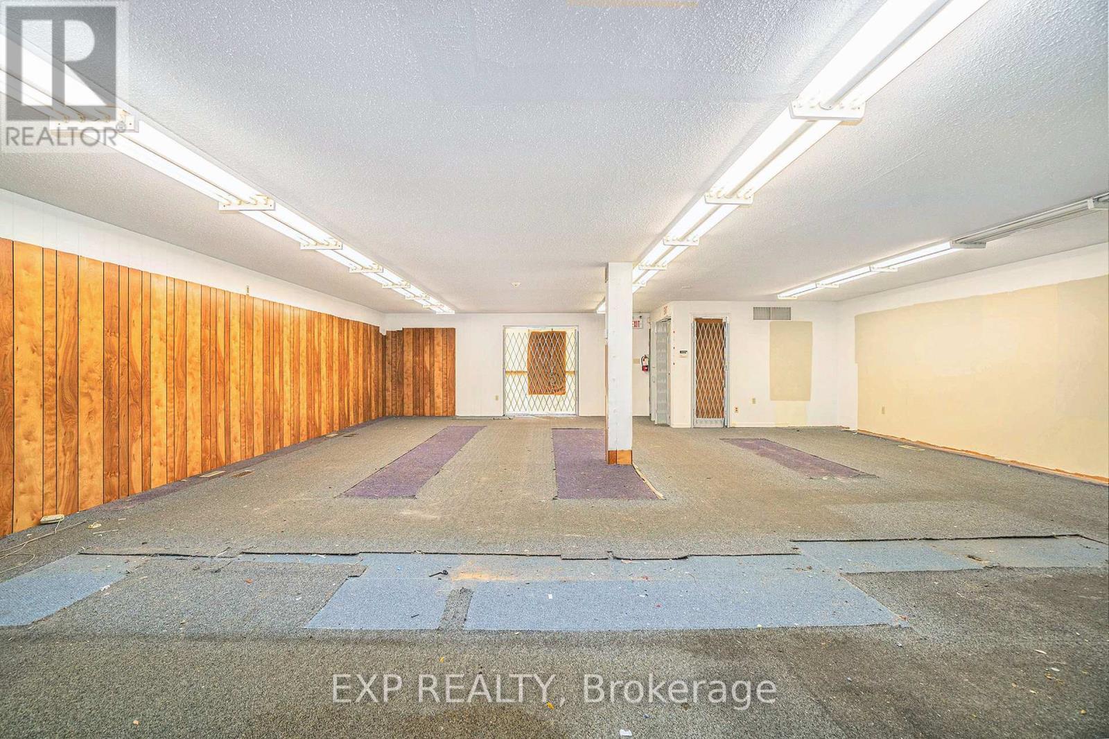 299 Lake Avenue E Property Photo 18
