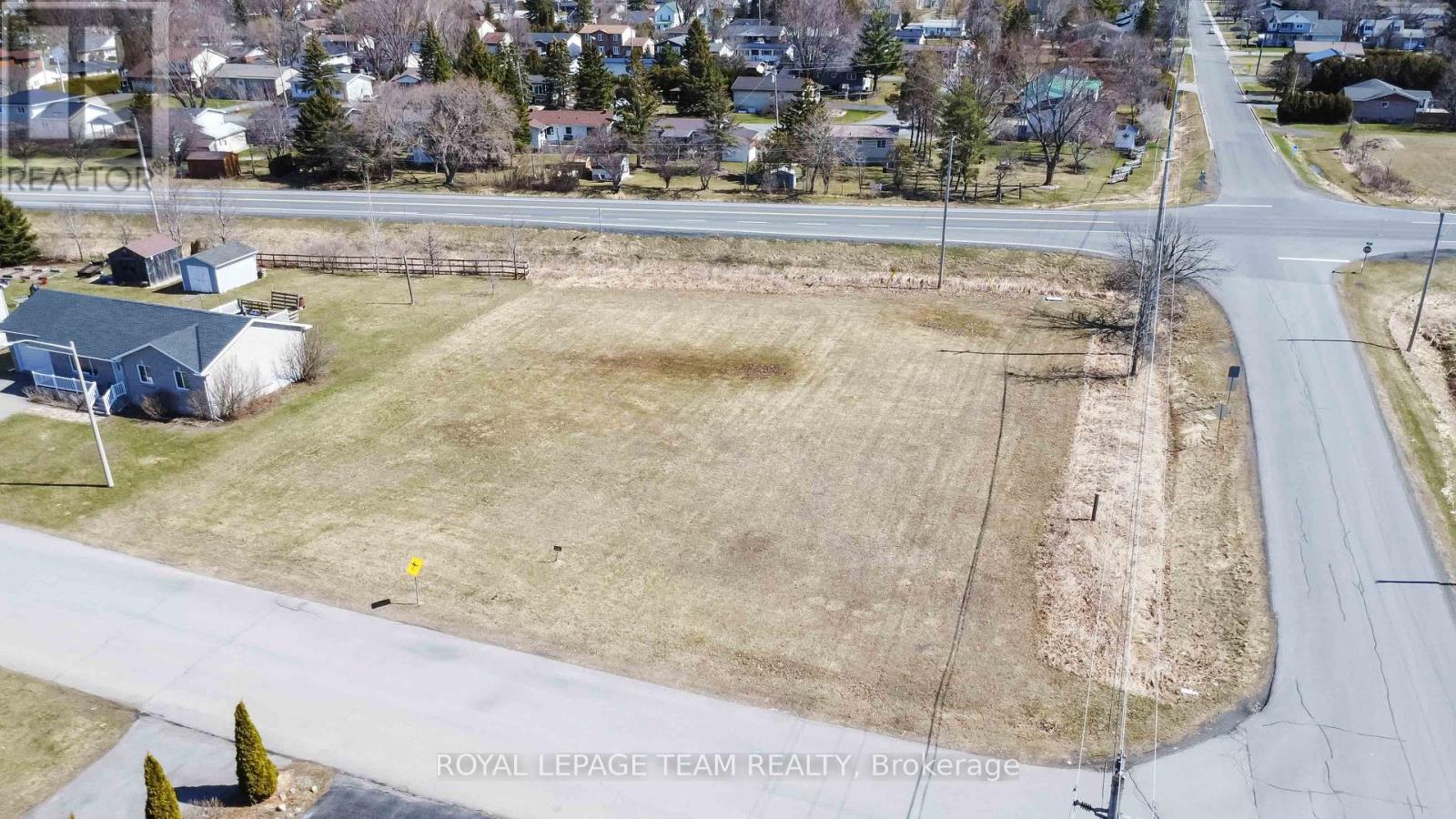 1 Lori Lane Property Photo 6