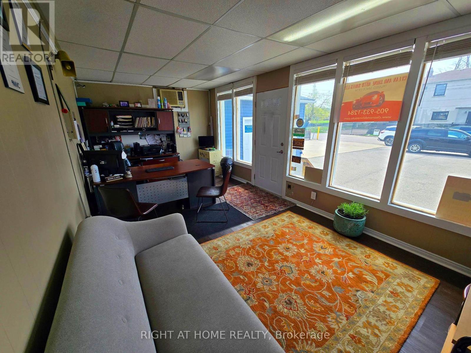 394 Merritt Street Property Photo 8