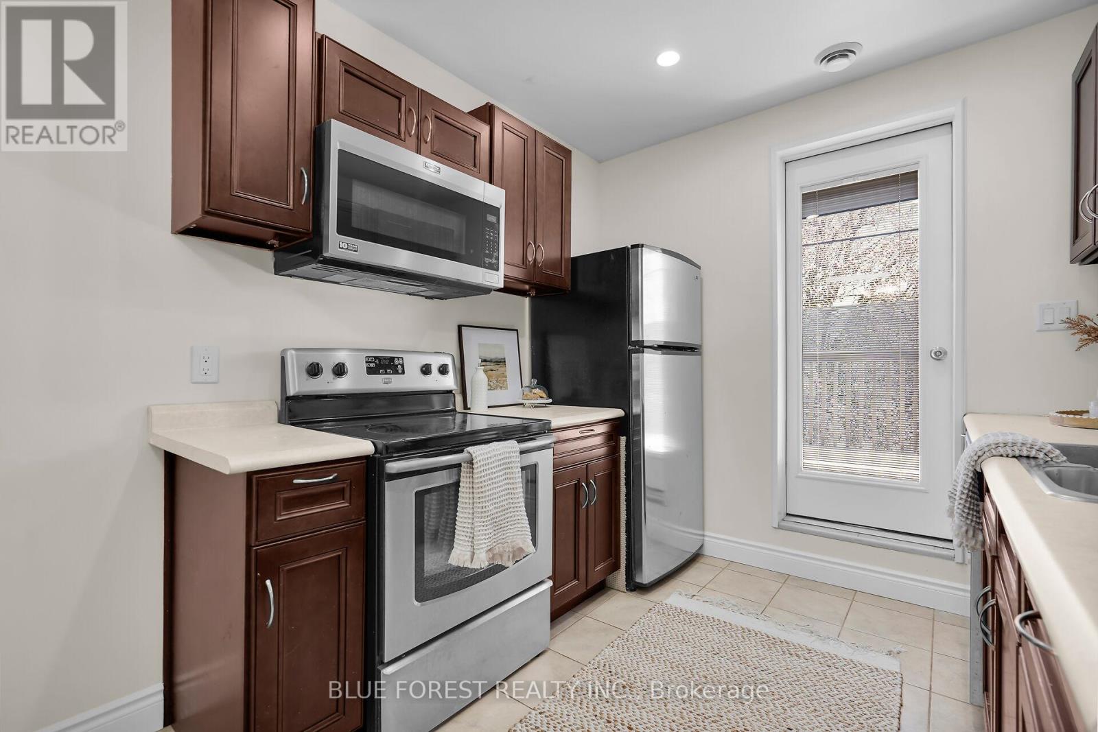 18 Belgrave Avenue Property Photo 8