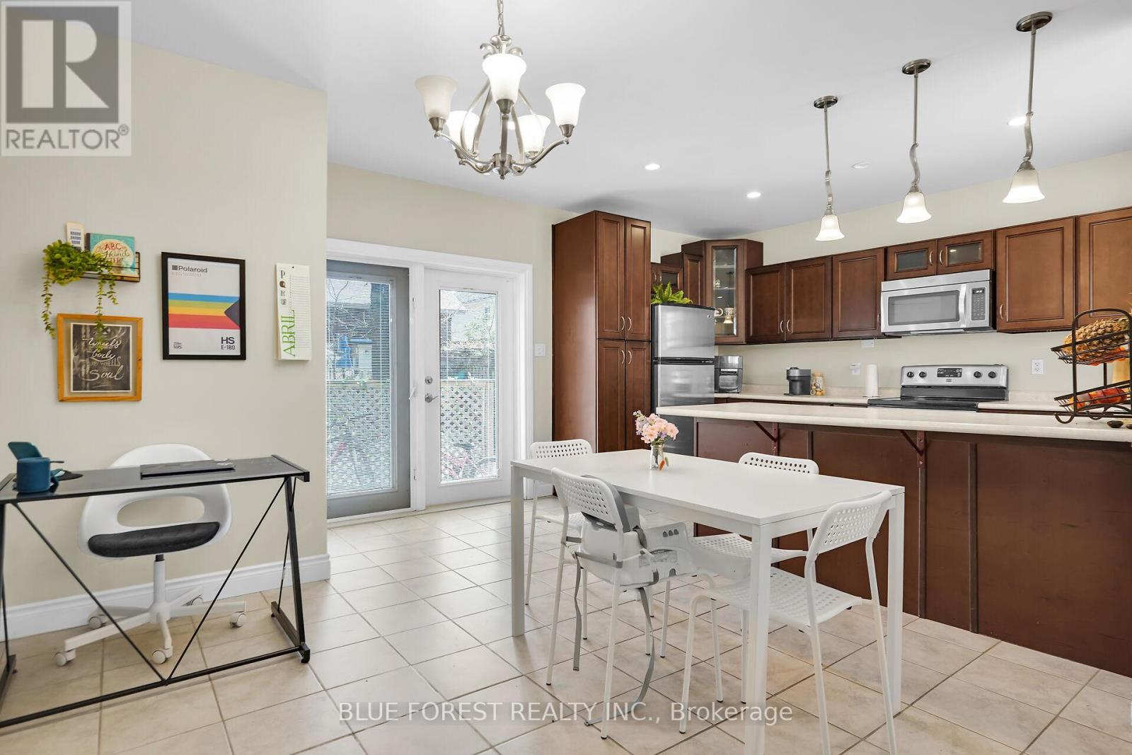 18 Belgrave Avenue Property Photo 35