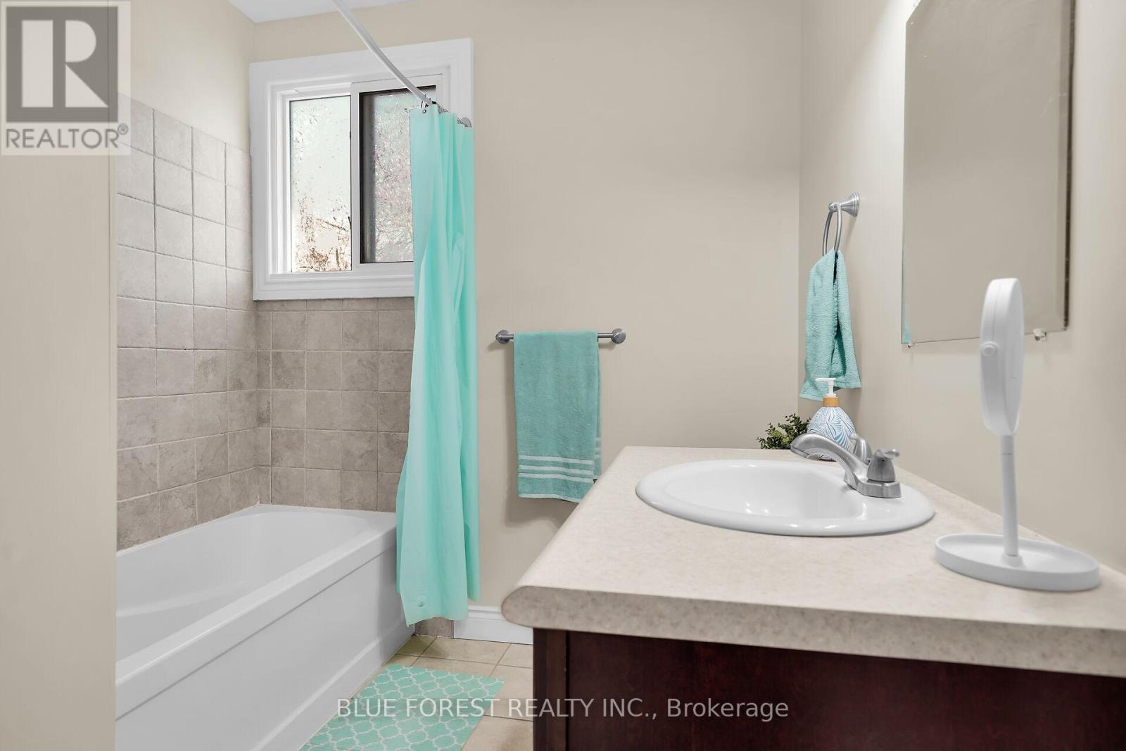 18 Belgrave Avenue Property Photo 39