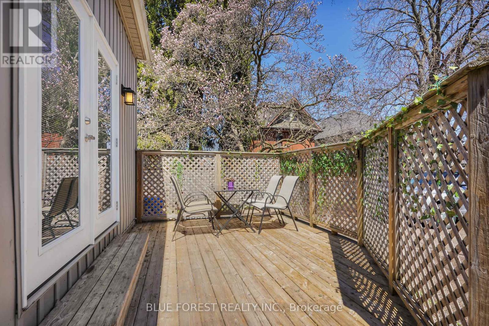 18 Belgrave Avenue Property Photo 41