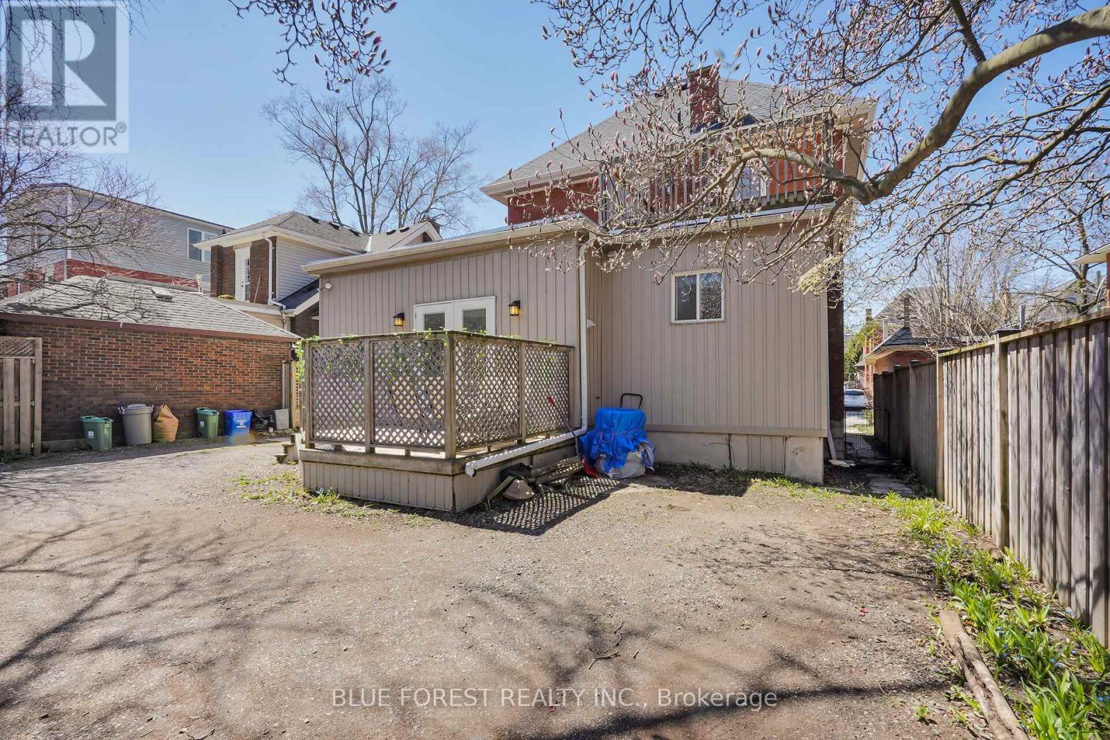 18 Belgrave Avenue Property Photo 44