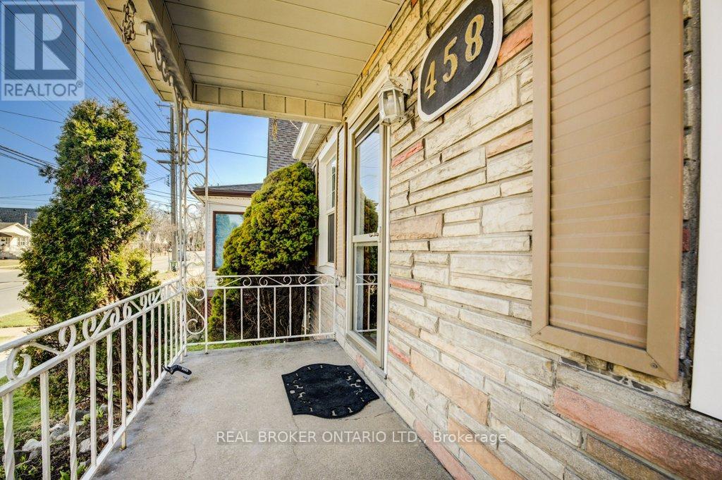 458 Upper Wentworth Street Property Photo 4