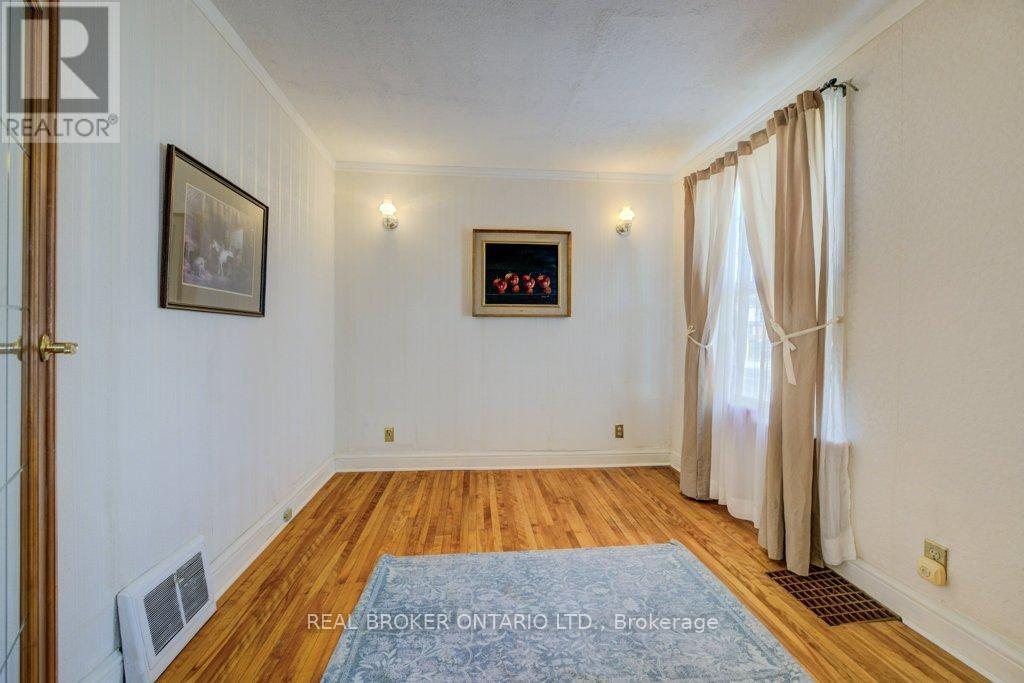 458 Upper Wentworth Street Property Photo 8