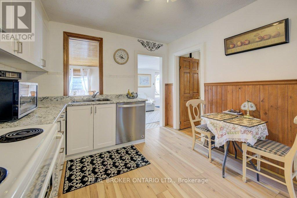 458 Upper Wentworth Street Property Photo 17