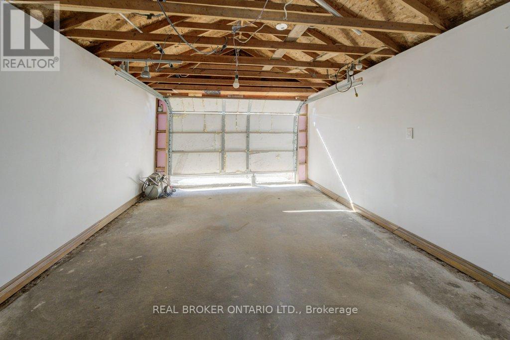 458 Upper Wentworth Street Property Photo 30