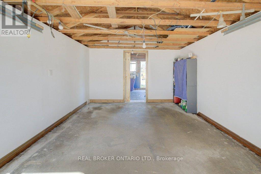 458 Upper Wentworth Street Property Photo 31