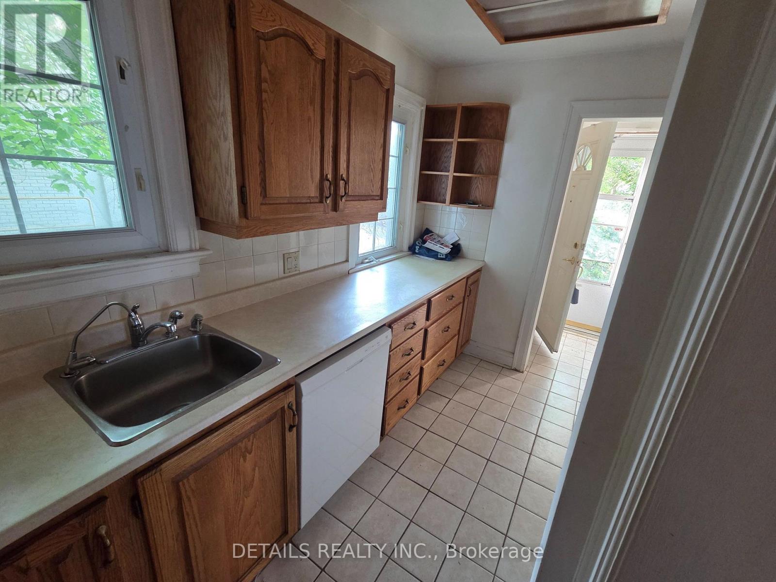 10 Garrison Street Property Photo 12