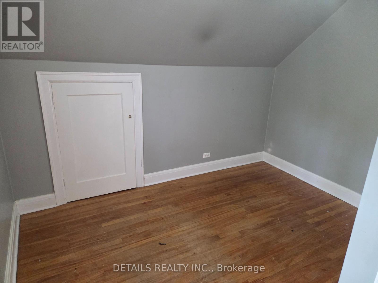 10 Garrison Street Property Photo 16
