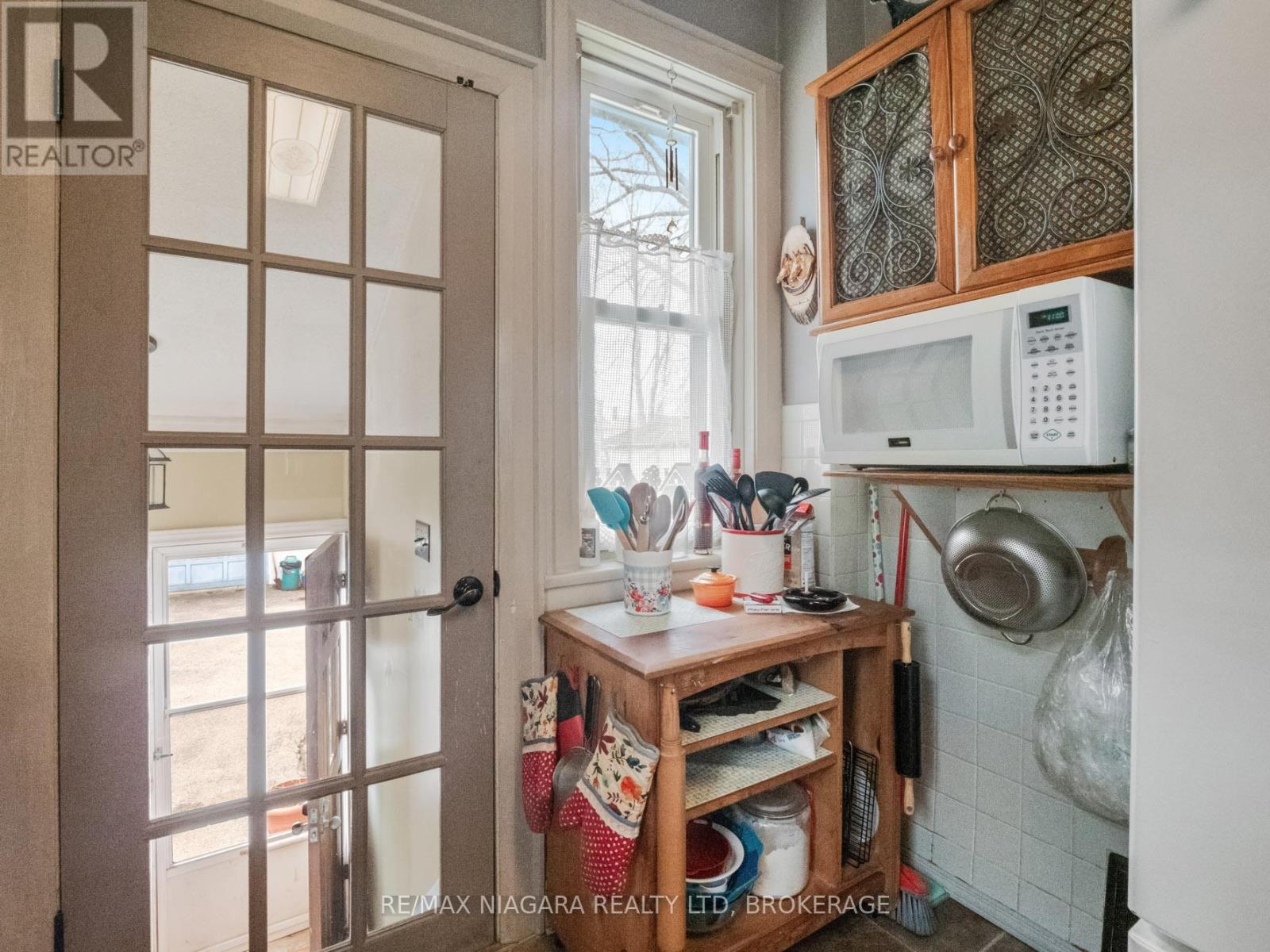 215 Phipps Street Property Photo 11