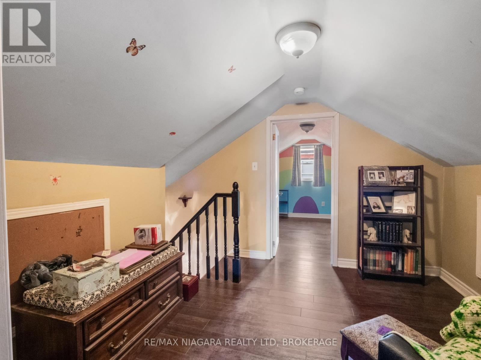 215 Phipps Street Property Photo 17
