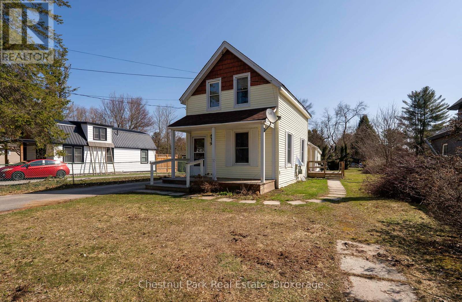 5 Spadina Avenue Property Photo 1
