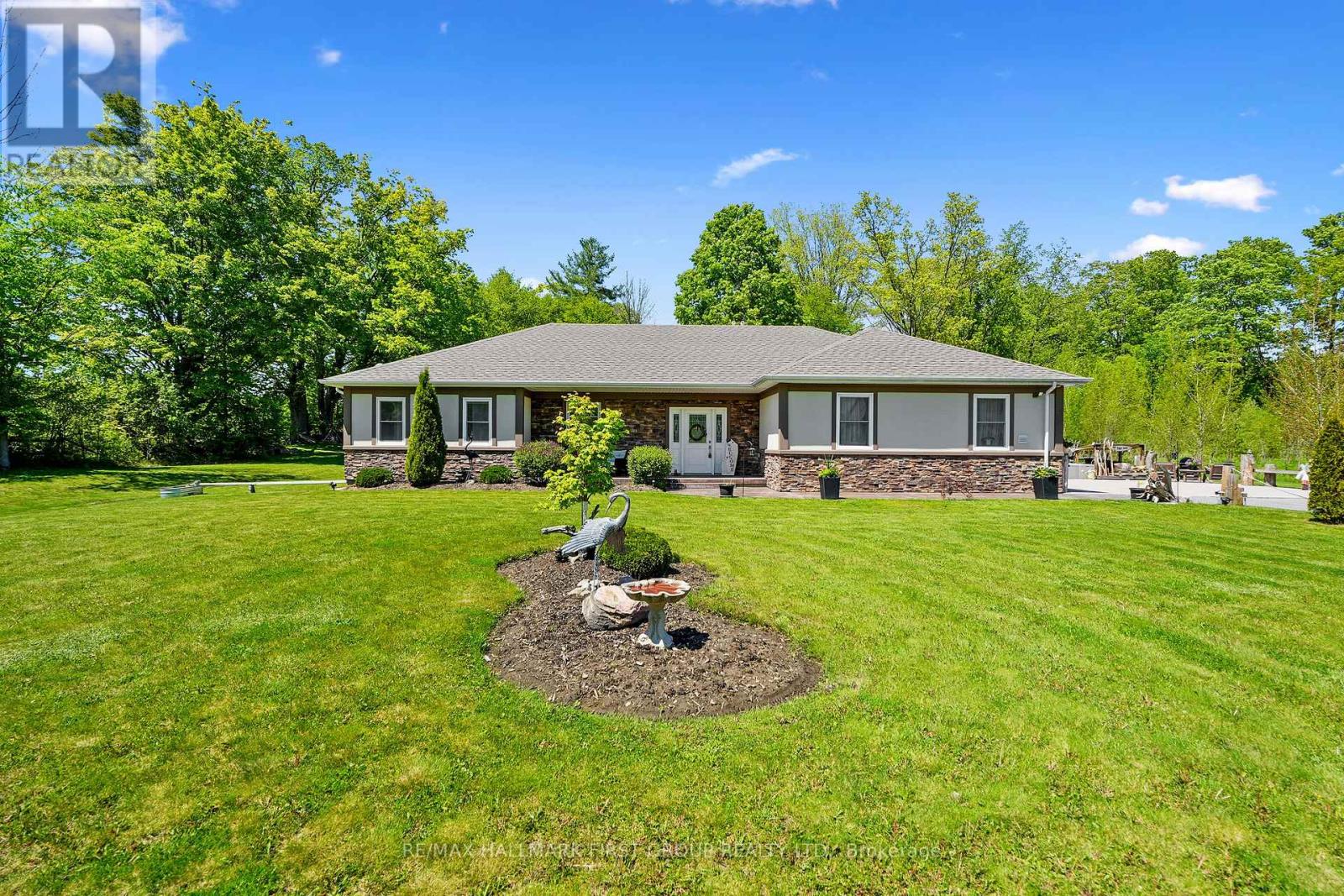 880 Dingman Road Property Photo 1