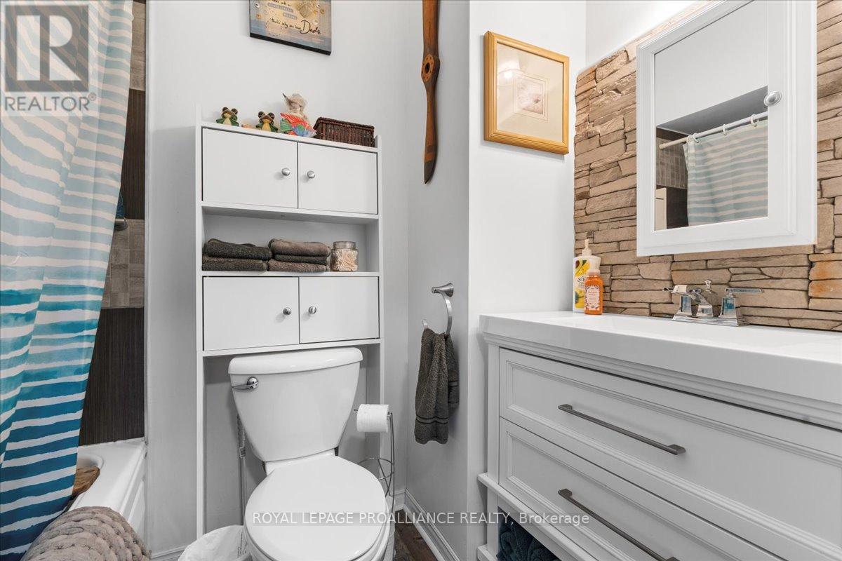 13 Church St Property Photo 10