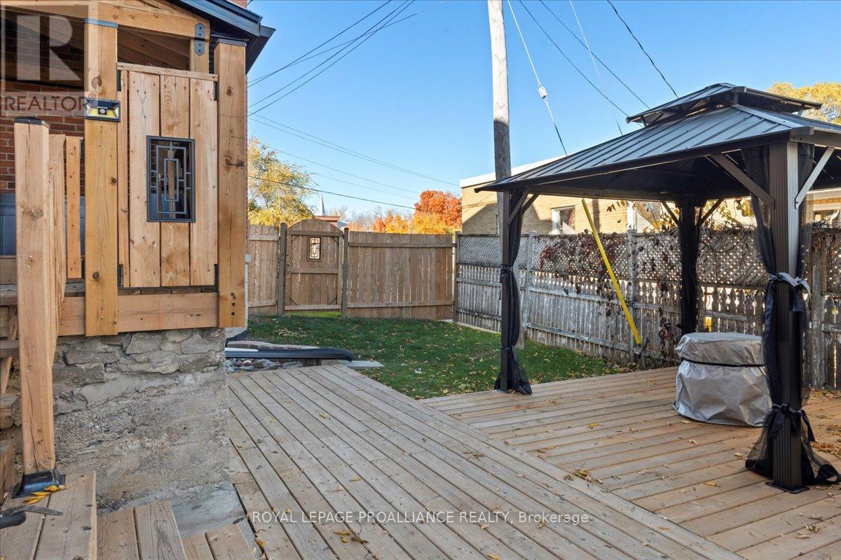 13 Church St Property Photo 13