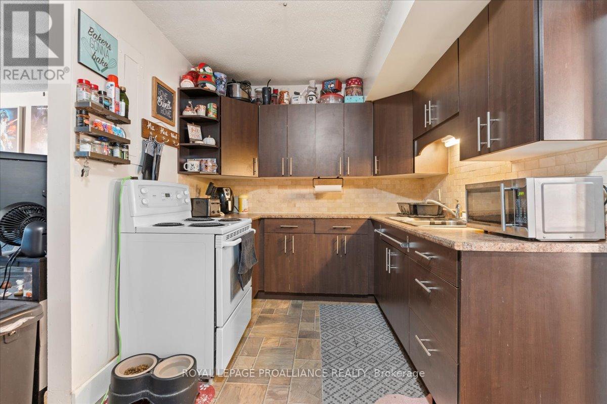 13 Church St Property Photo 18
