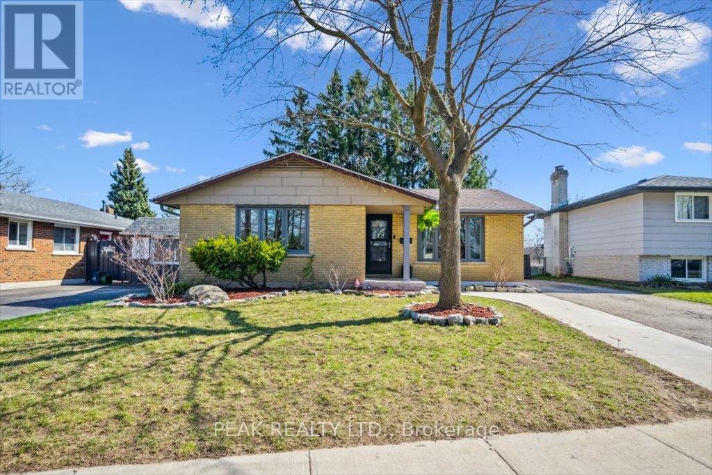 37 Gracefield Crescent Property Photo 1