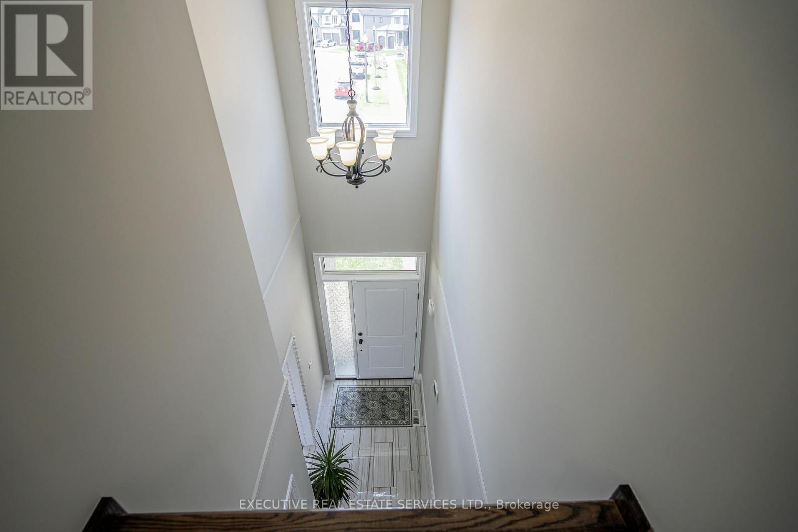 337 Masters Drive Property Photo 5