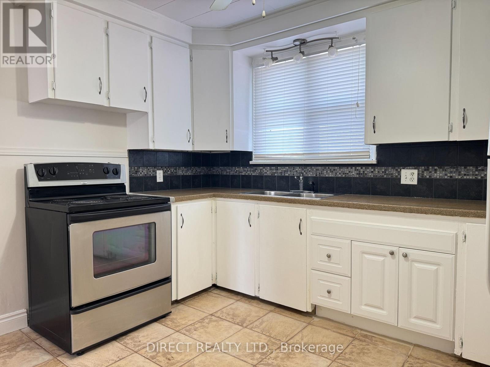 33 Sinclair Street Property Photo 15