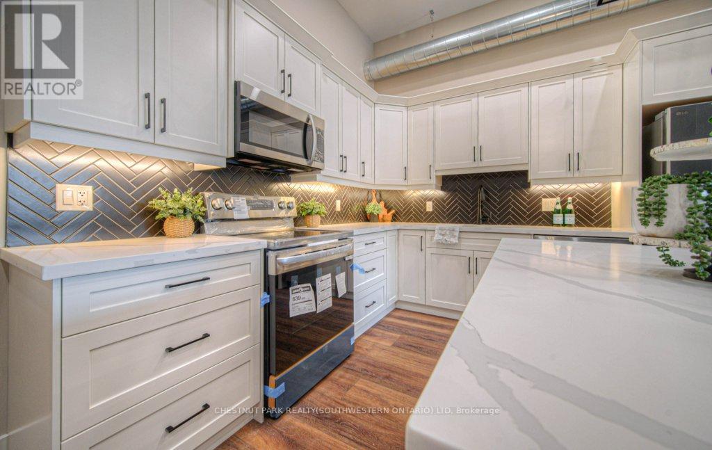 1 Bond Street Property Photo 13
