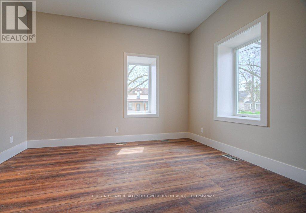 1 Bond Street Property Photo 19