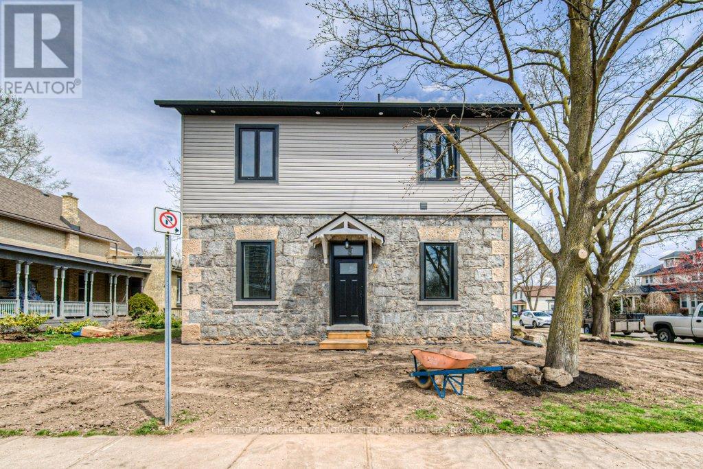 1 Bond Street Property Photo 46