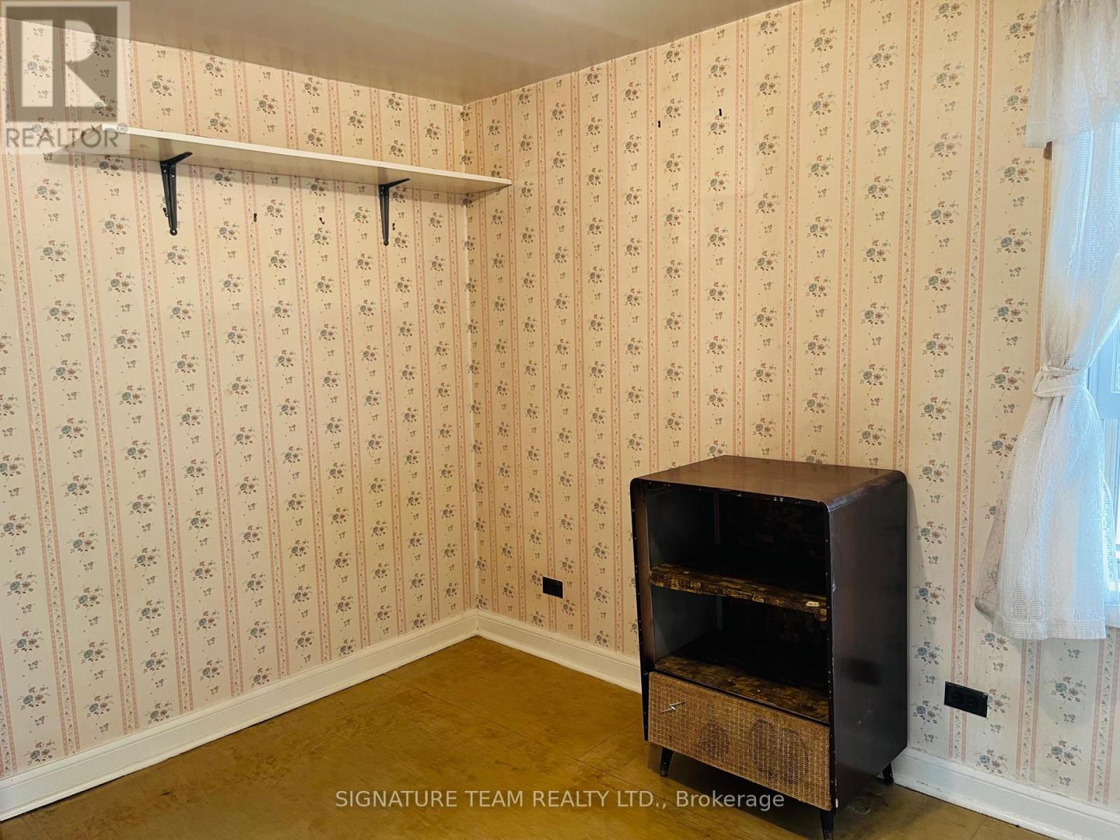 292 Bonnechere Street W Property Photo 26