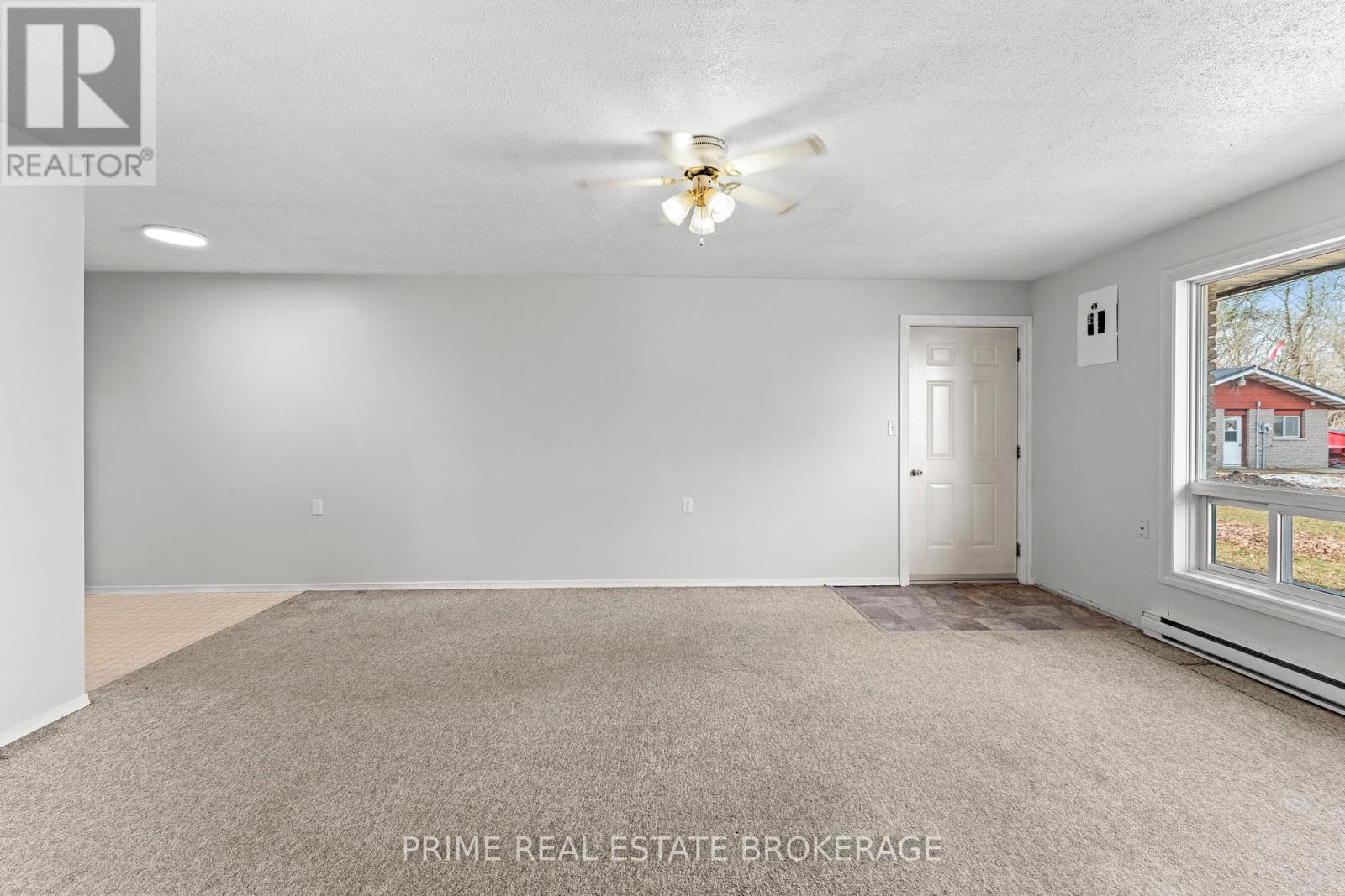 412 Ross Street Property Photo 6